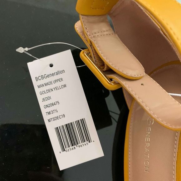 Shose - Picture 2 of 4